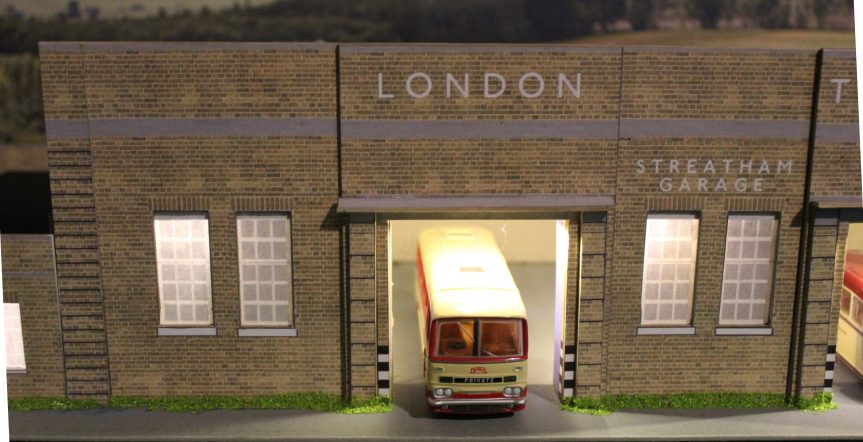 Kingsway, 00 scale, Streatham Bus depot, Lit version, ready-made