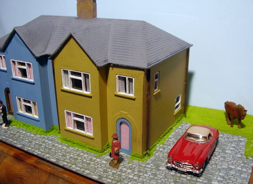 Dapol, ex Airfix Semi-detached houses, Blue & stone, 00 Scale, ready ...