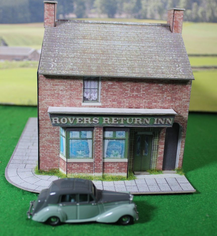 00 scale, Rovers Return Pub, ** Ready-Made **.