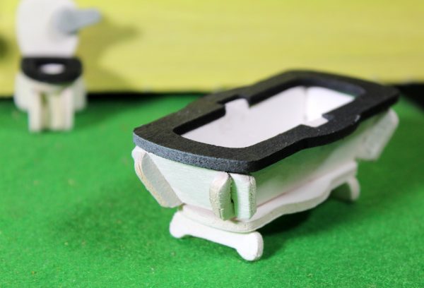 1:24 scale, Dolls House, Bath, Toilet & Washbasin, Bathroom Set. - Image 6