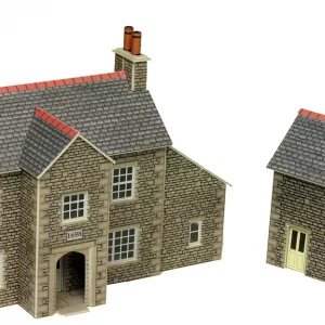 Metcalfe PN150, N Gauge Manor Farm, Ready-Made.