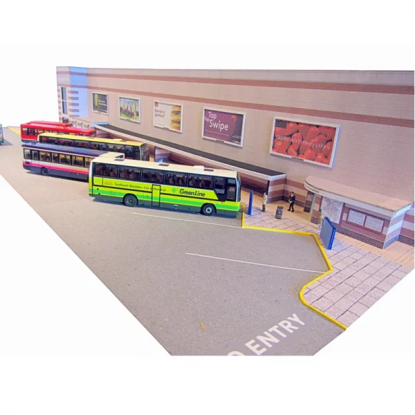 Kingsway, 00 scale, Modern bus garage on base, ready-made. - Image 6