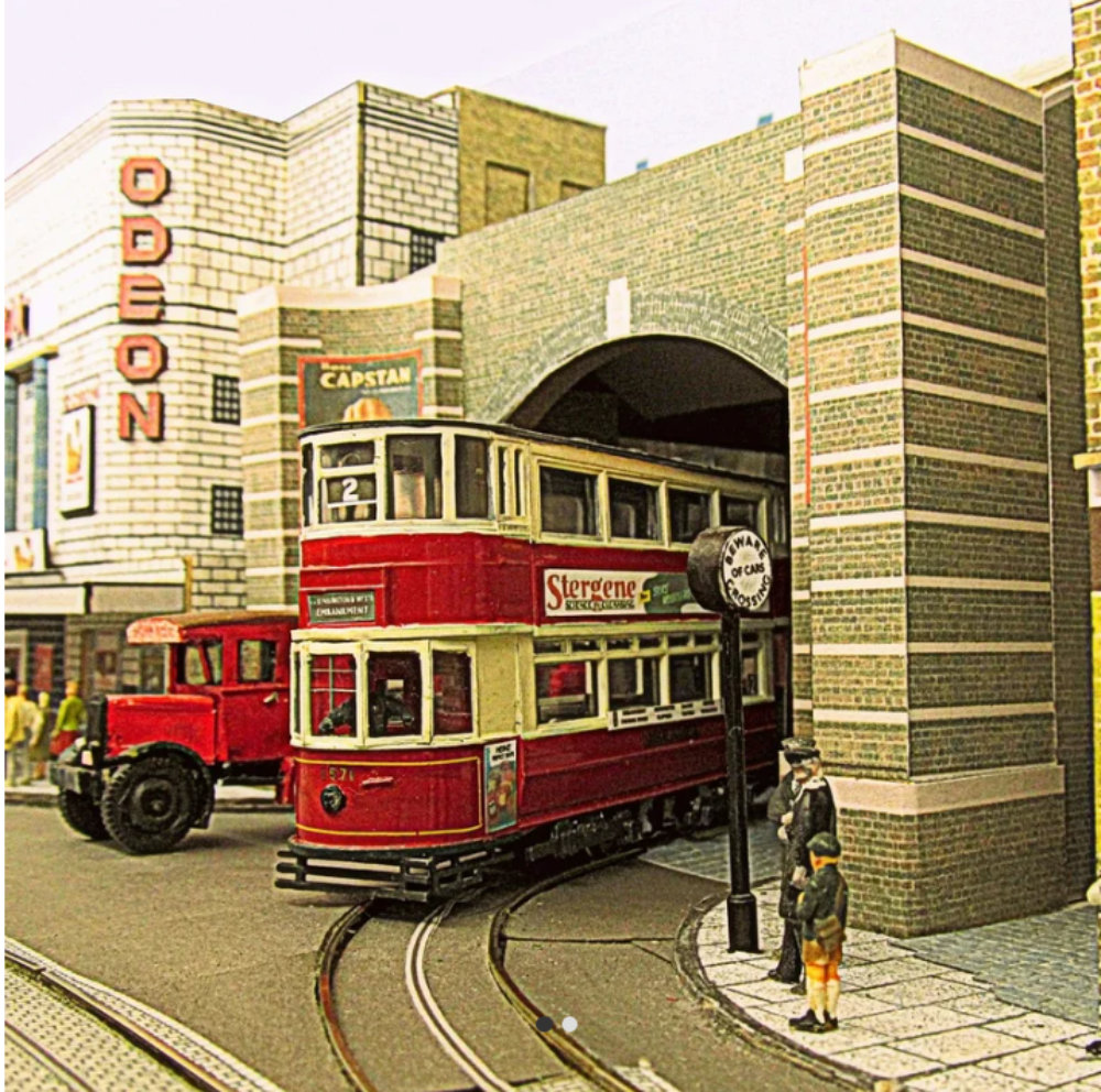Kingsway, 00 scale, Camberwell Tram Depot Entrances, ready-made. - Image 2