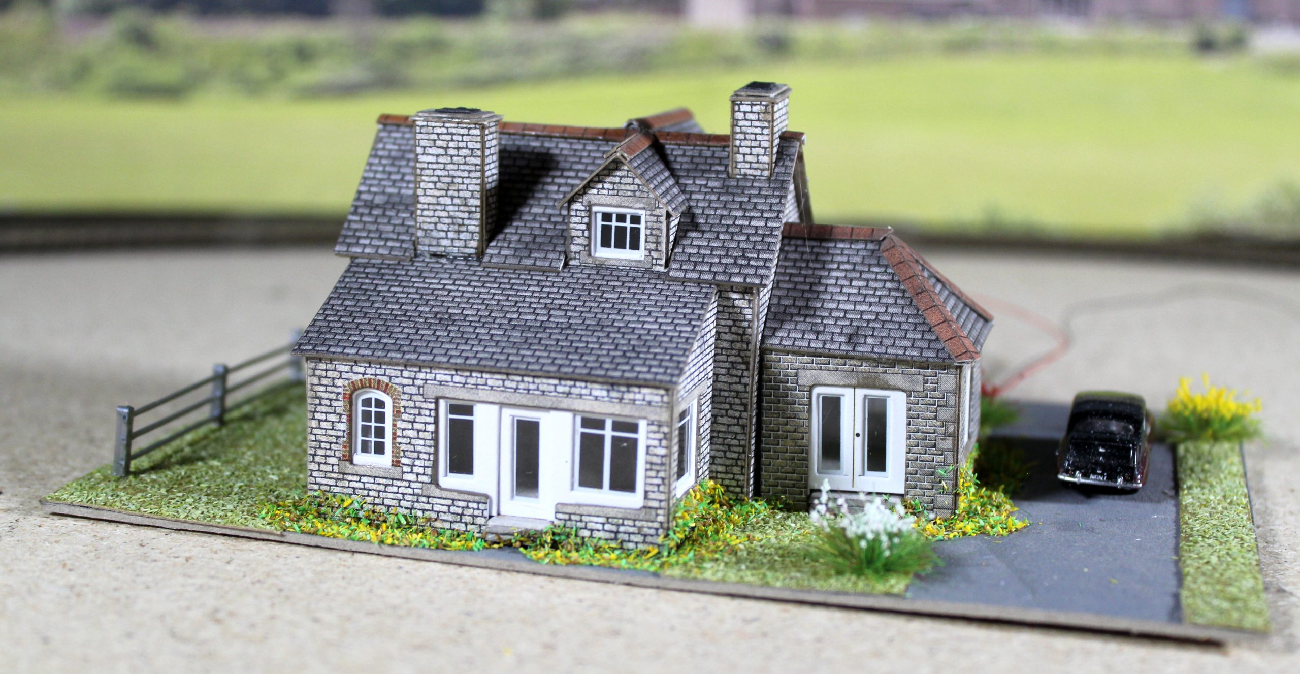 Metcalfe, N scale Cottage lit version with garden, Ready-Made. - Image 7