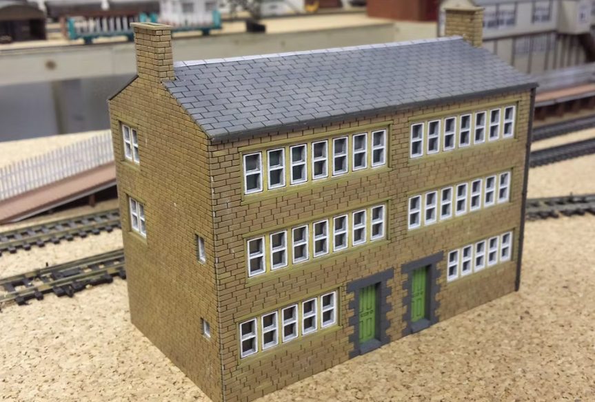 OO Gauge Local weavers cottages Built and ready to display