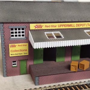 OO Gauge half-relief long loading dock Built and ready to display