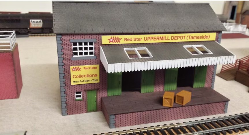 OO Gauge half-relief long loading dock Built and ready to display