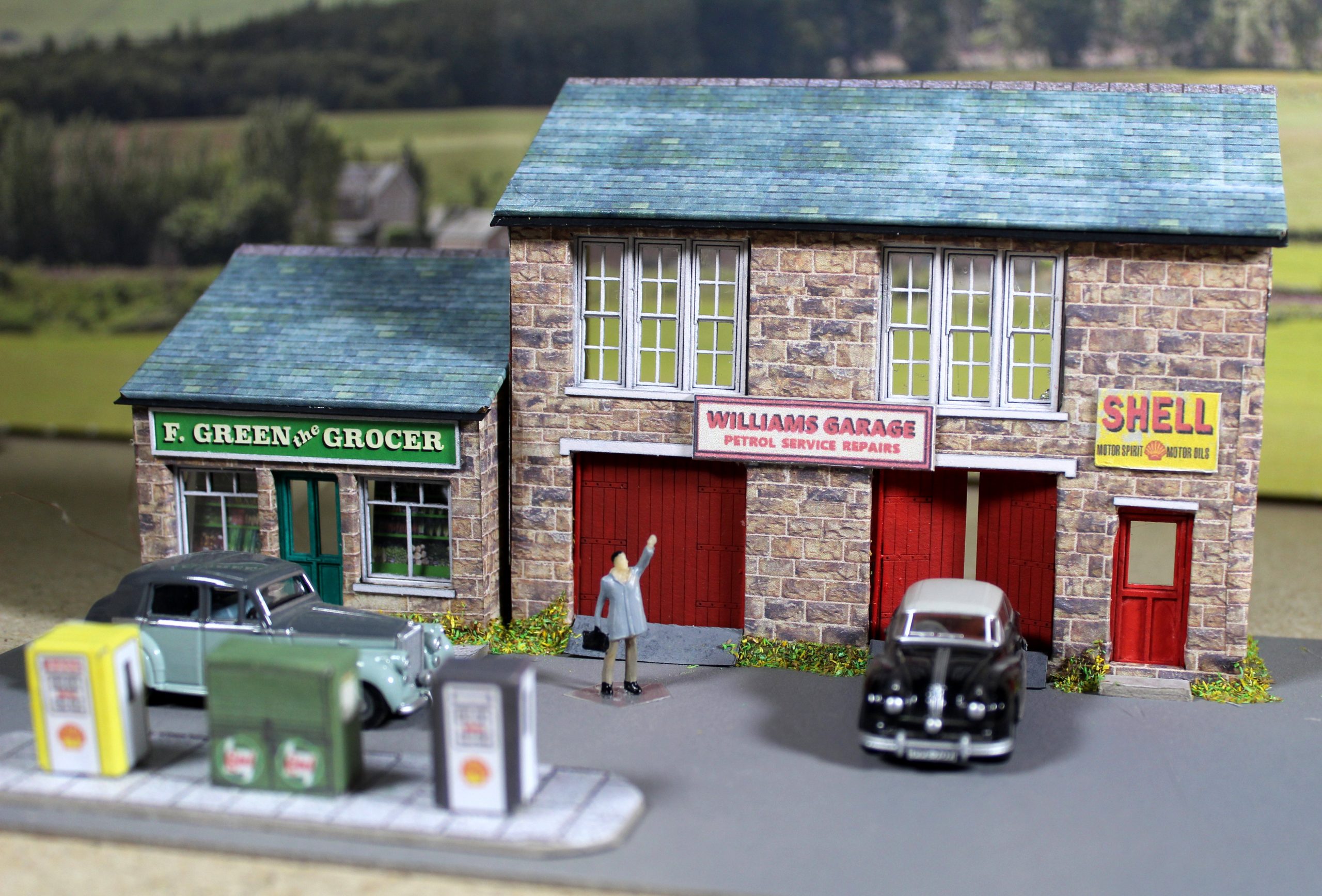 OO scale 1960s village grocers and garage, Exclusive, ** ready made **. - Image 2