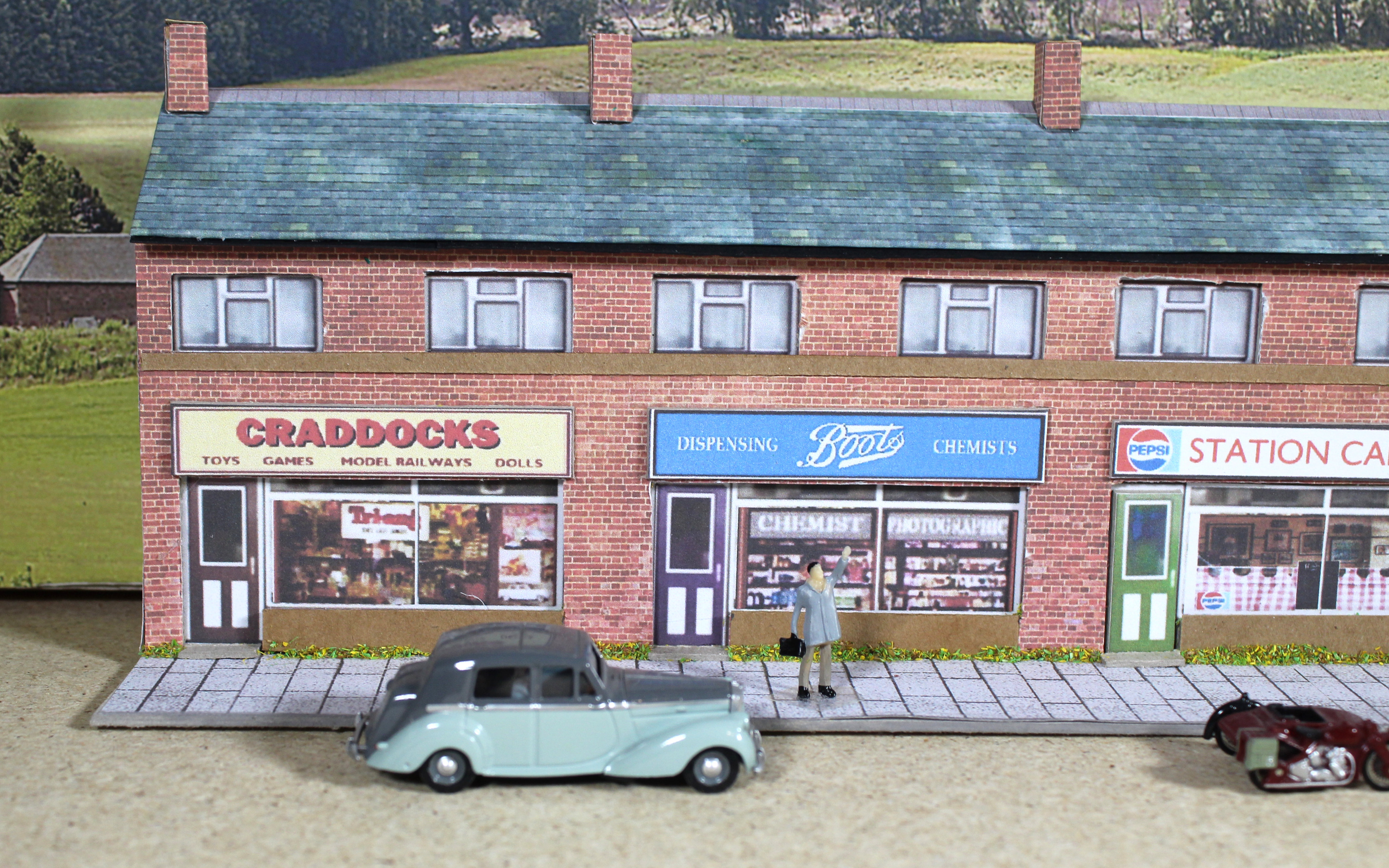 00 scale budget shops unit #1 in brick, Toy shop, Chemist, Café, Ready-Made - Image 2