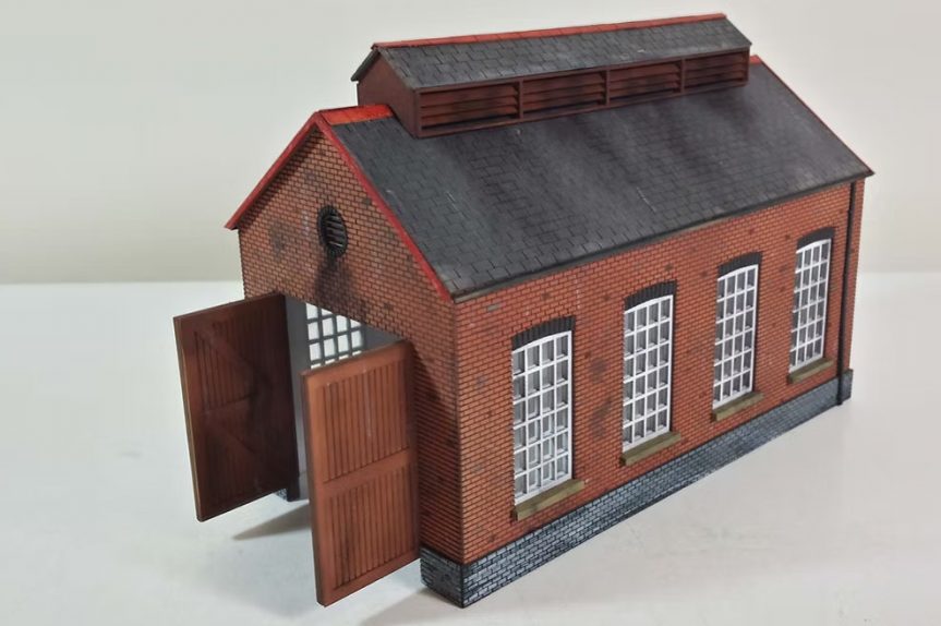 OO Gauge Traditional Engine shed Built and ready to display