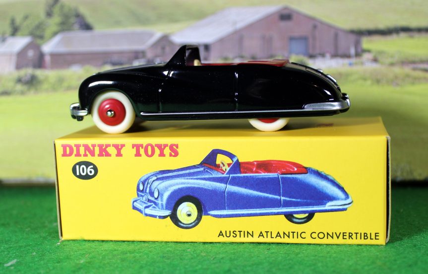 Atlas Editions reproduction Dinky Toys 106 Austin Atlantic Convertible, dark blue.