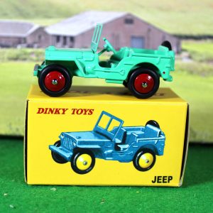 Atlas Editions reproduction Dinky Toys 25J jeep in green.